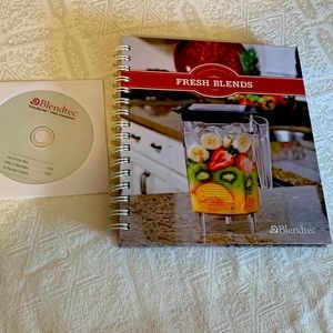 Blendtec  FRESH BLENDS BINDER RECIPE BOOK